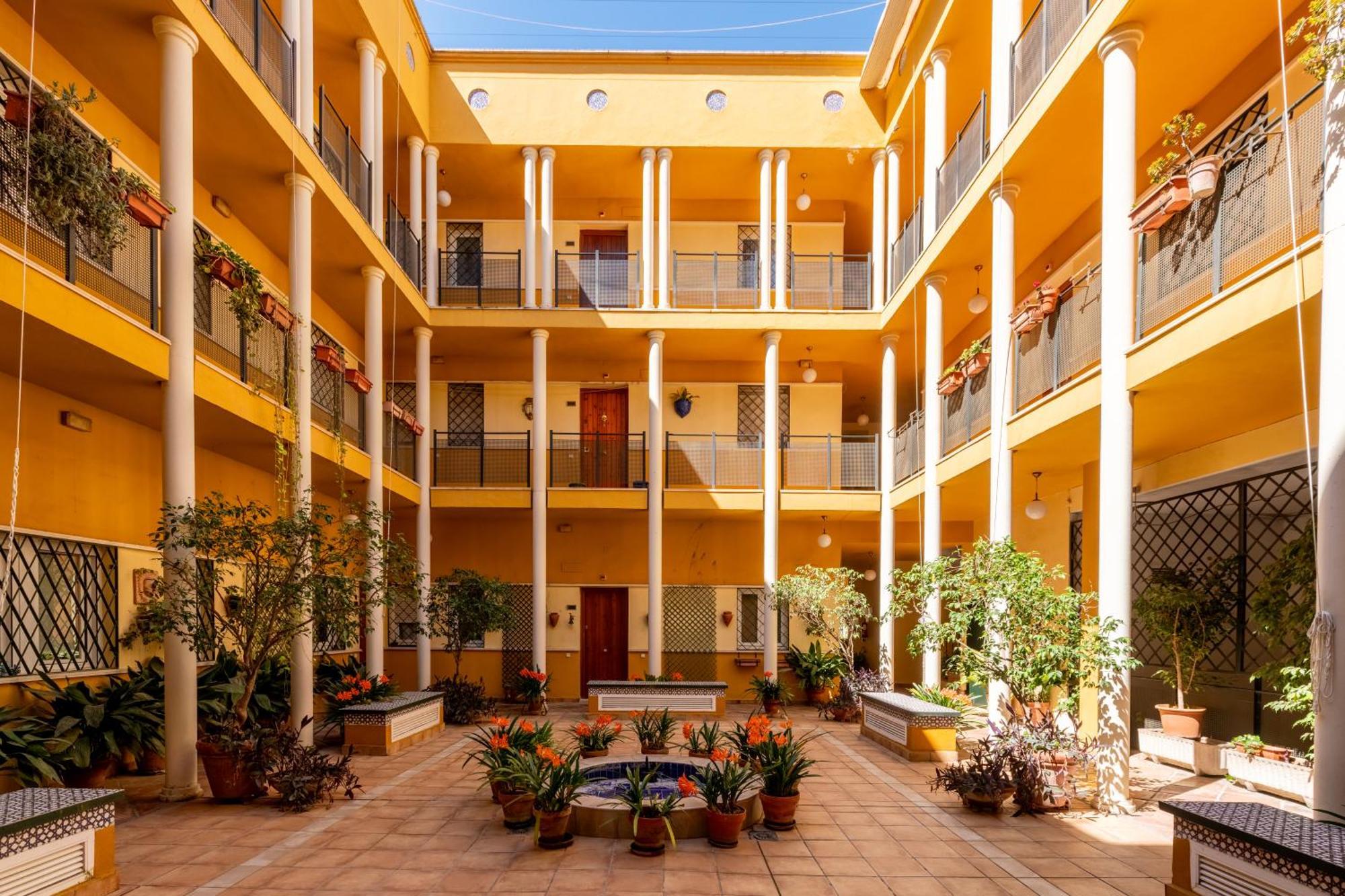 San Vicente-Museo Apartamento Sevilla Bagian luar foto