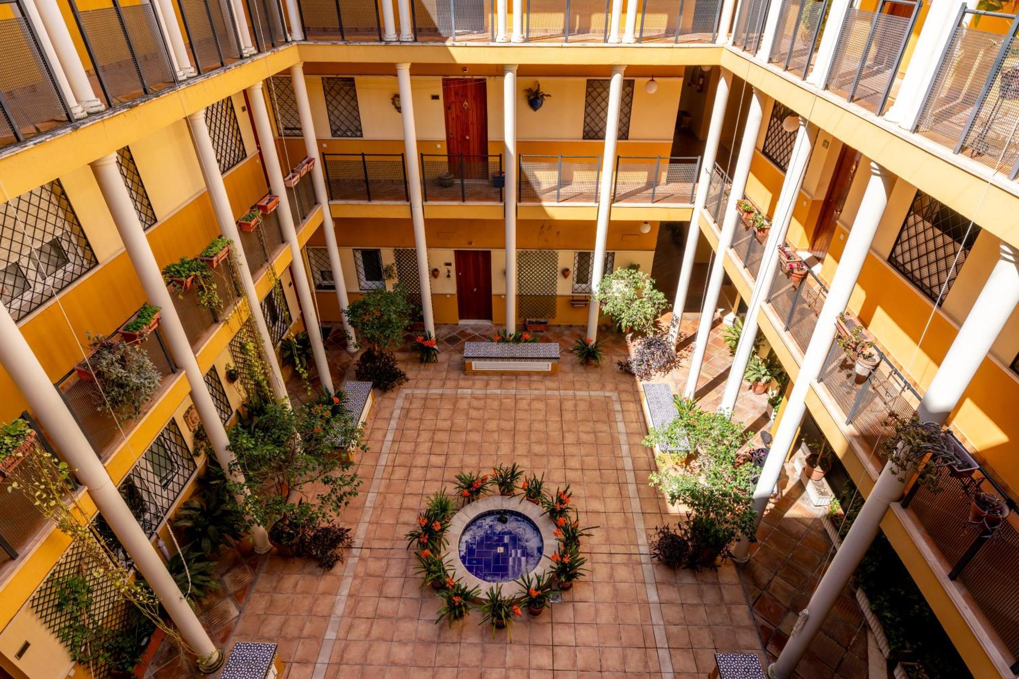 San Vicente-Museo Apartamento Sevilla Bagian luar foto