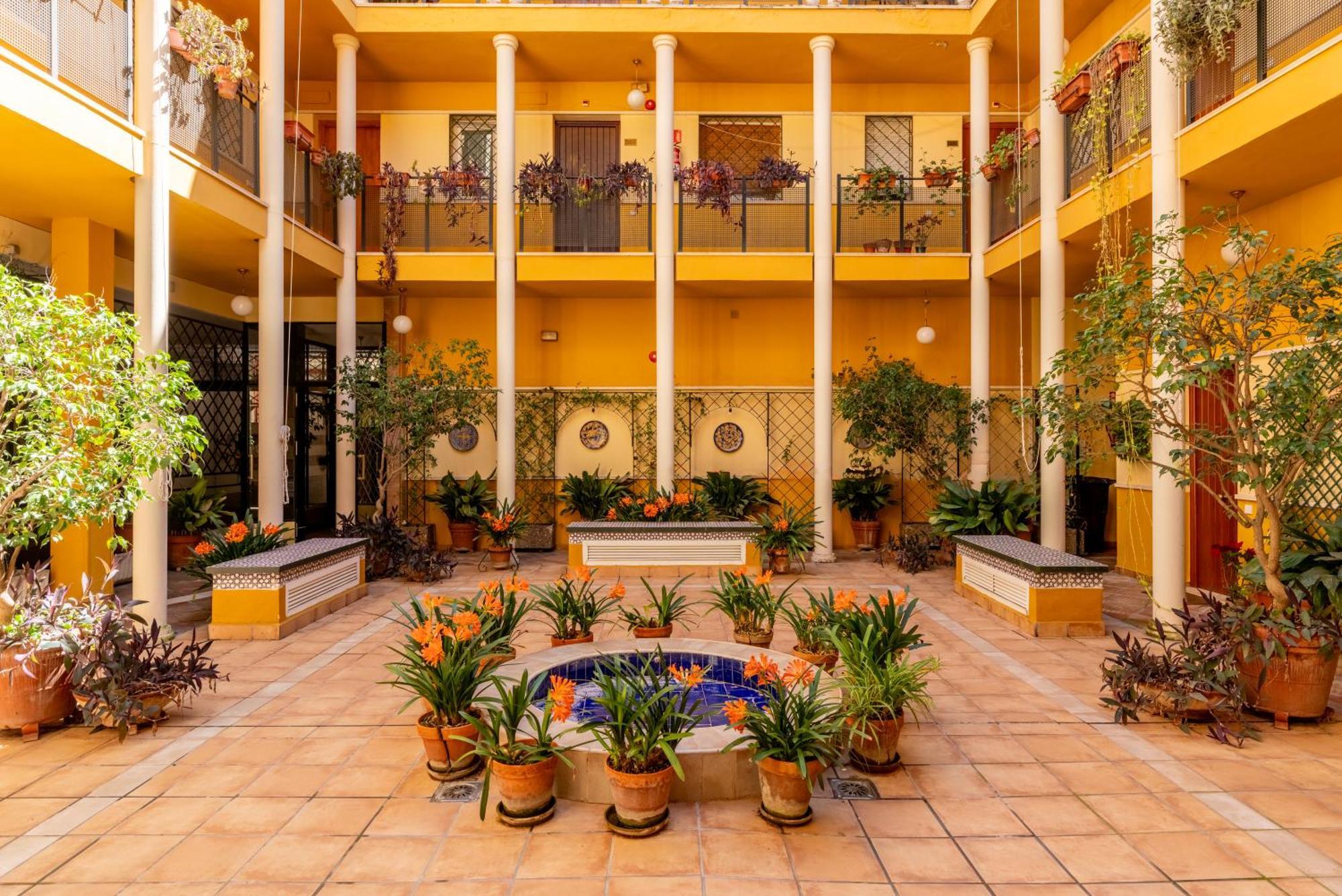 San Vicente-Museo Apartamento Sevilla Bagian luar foto